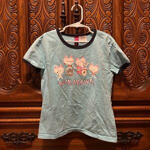 Y2K SO graphic shirt! Rockstar cats